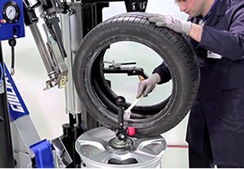 Монтаж / демонтаж шини